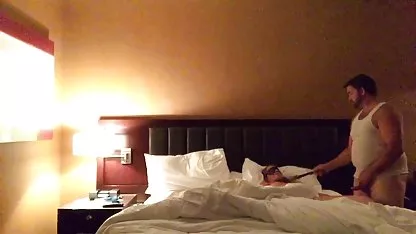 Sehr hart ficken gewaltsam spread eagle gefesselt kostenlose deutschsprachige erotikfilme und angeschlossen penis slave bitch
