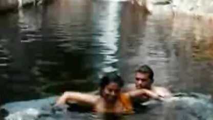 Attraktive tätowiert Bruder-in-law legale kostenlose erotikfilme in einem Hinterwäldler-ficken