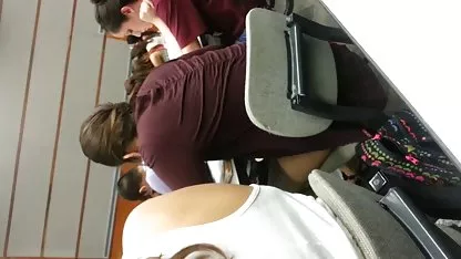Ain Marie bekommt kostenlose private erotikfilme auf einem bus gefickt