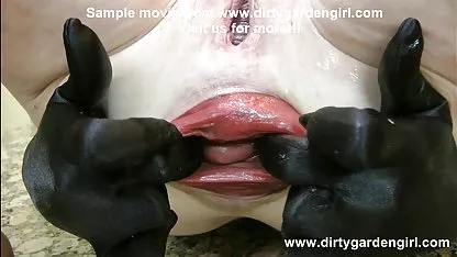 Saugen gratis erotikfilme Schwanz mit Fotze und Arsch lecken